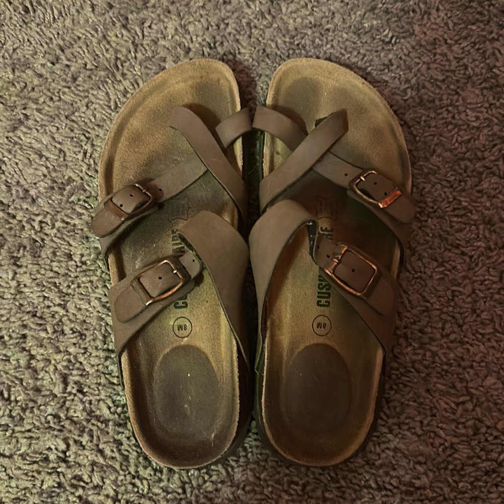 BROWN SANDALS! SIZE 8 WOMEN!
